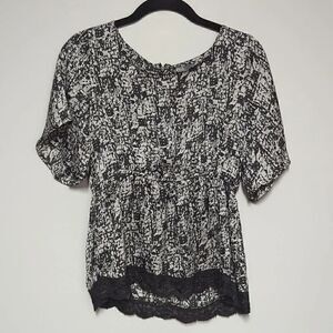 NWT Poetry Clothing Black and Gray Short Sleeve Blouse